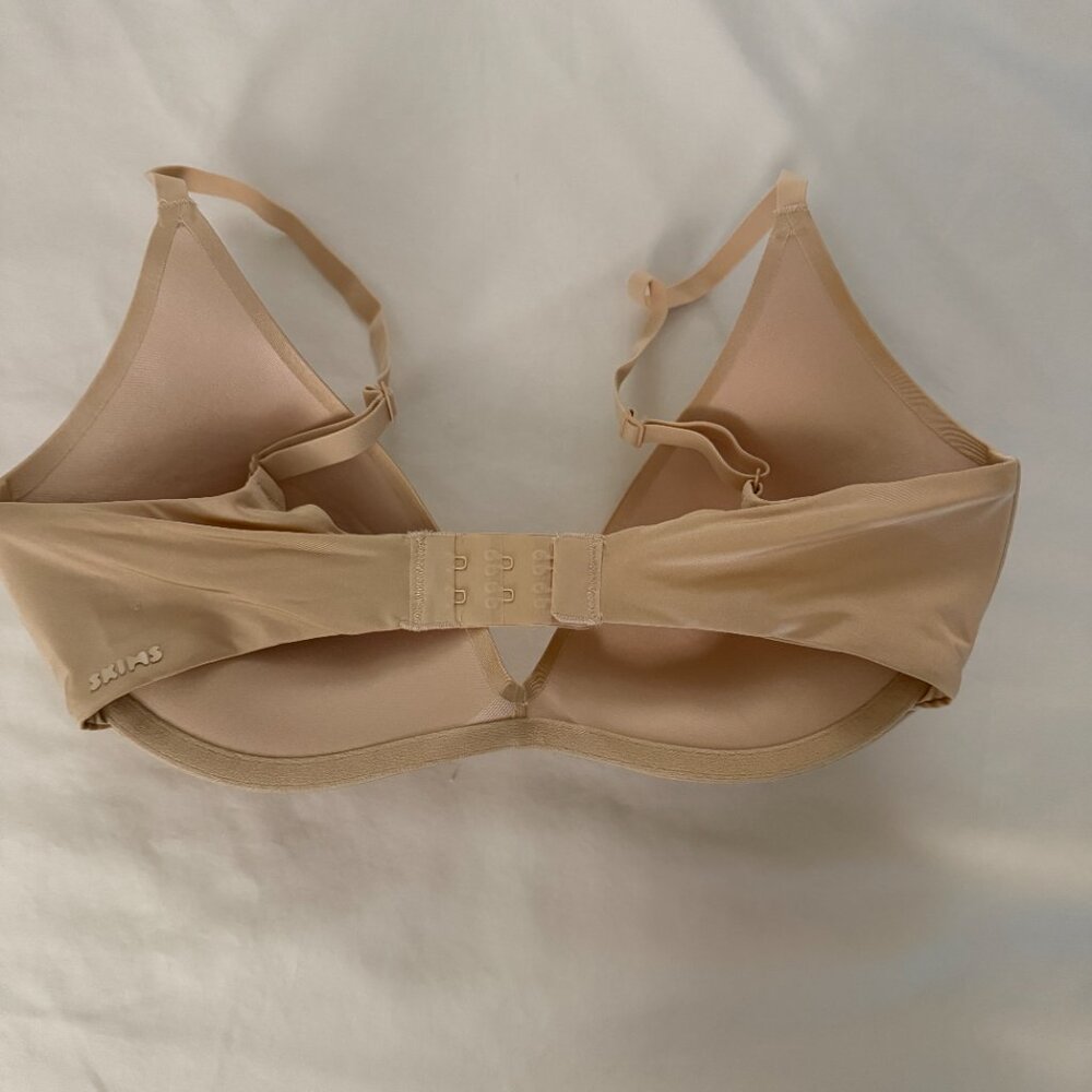 SKIMS- Wireless Form Super Push-Up Bra - Picture 3 of 4